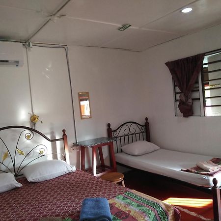 فندق Nazri Nipah Camp Pangkor كامبونج تيلوك نيباه الغرفة الصورة