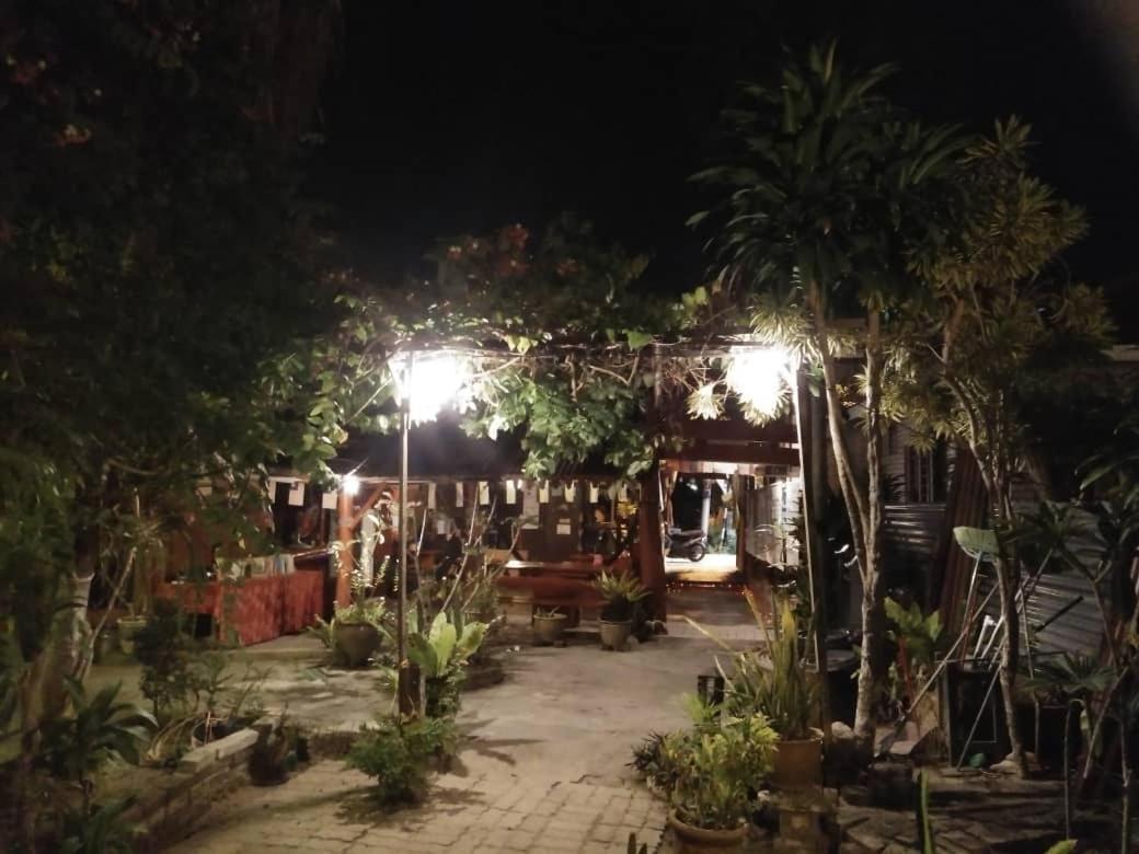 فندق Nazri Nipah Camp Pangkor كامبونج تيلوك نيباه المظهر الخارجي الصورة
