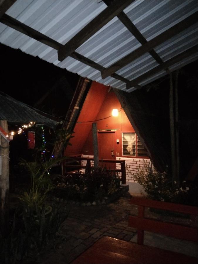 فندق Nazri Nipah Camp Pangkor كامبونج تيلوك نيباه المظهر الخارجي الصورة