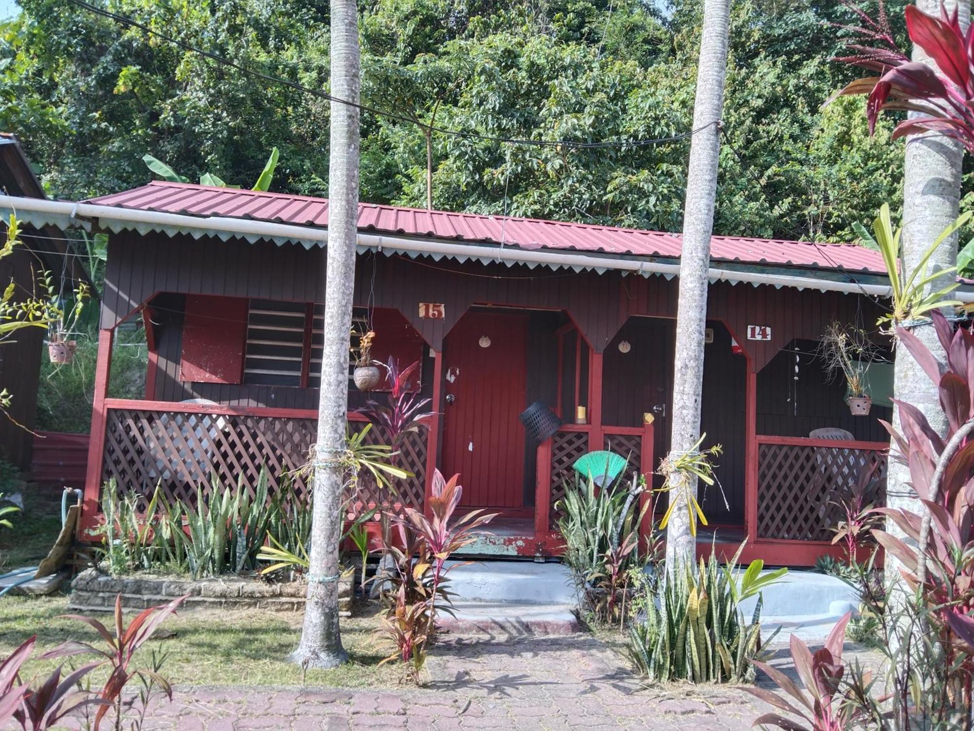 فندق Nazri Nipah Camp Pangkor كامبونج تيلوك نيباه الغرفة الصورة